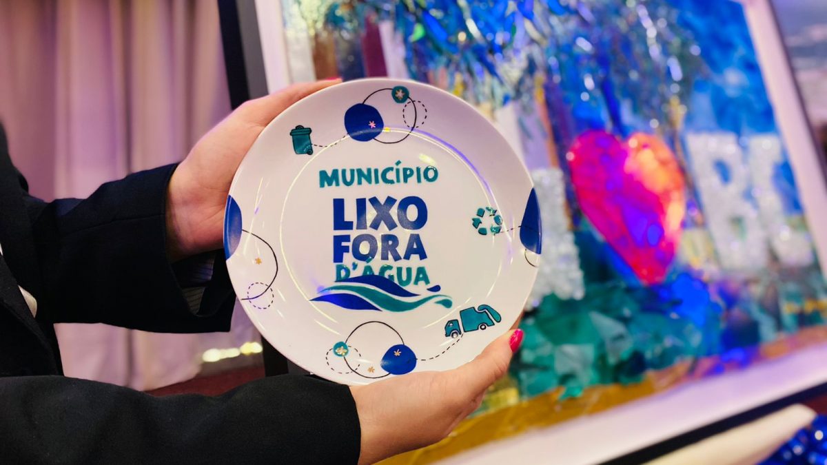 Balneário Camboriú é a primeira cidade brasileira a receber o Selo Município Lixo Fora D’Água